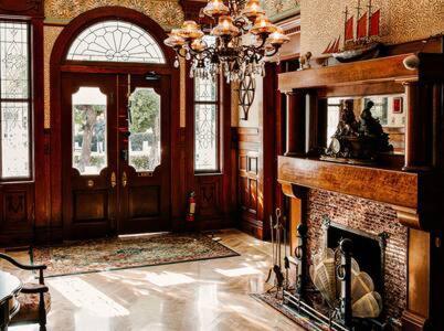 Deluxe Queen At The Curry Mansion - Parking & Heated Pool! 基韋斯特 外观 照片