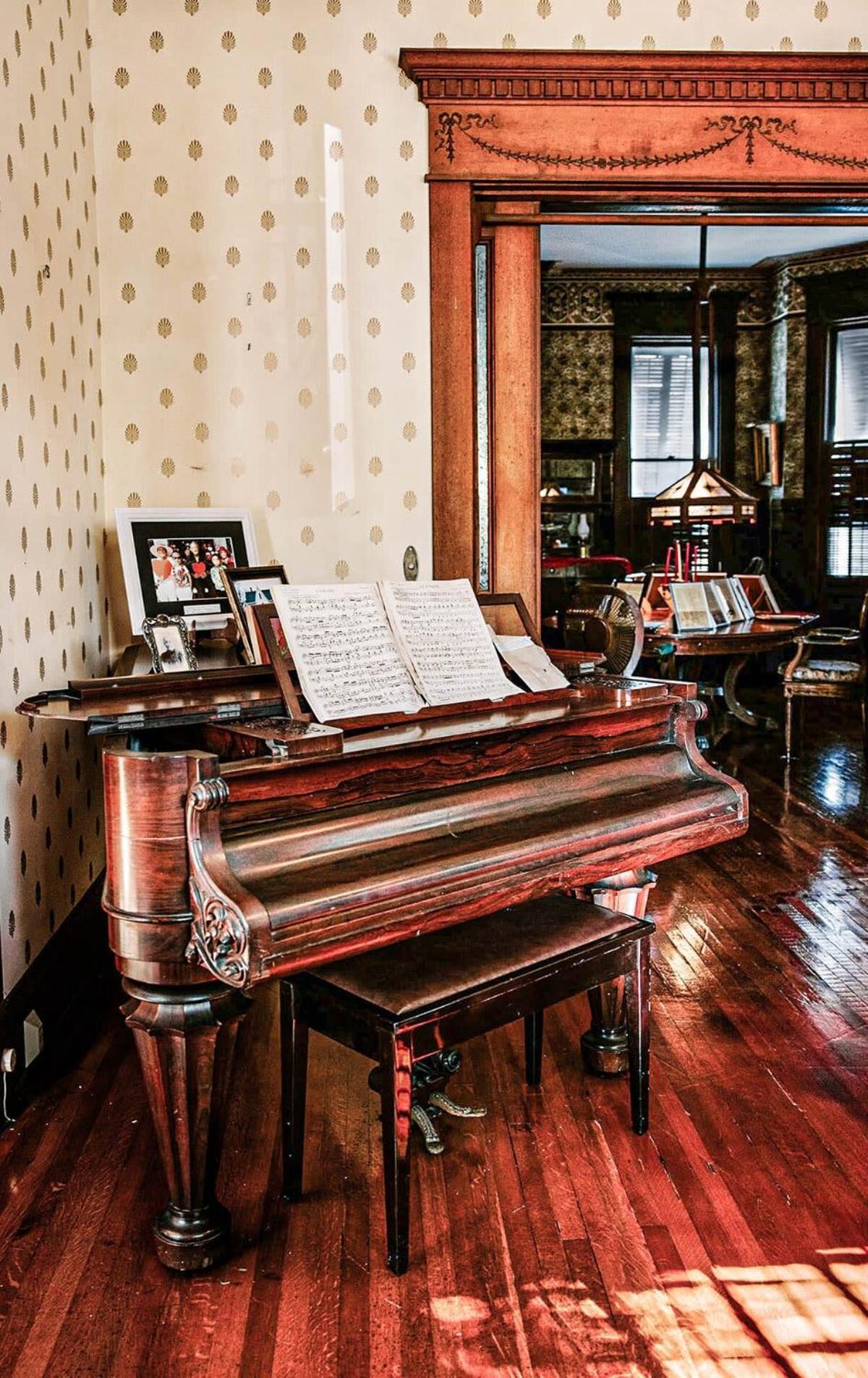 Deluxe Queen At The Curry Mansion - Parking & Heated Pool! 基韋斯特 外观 照片